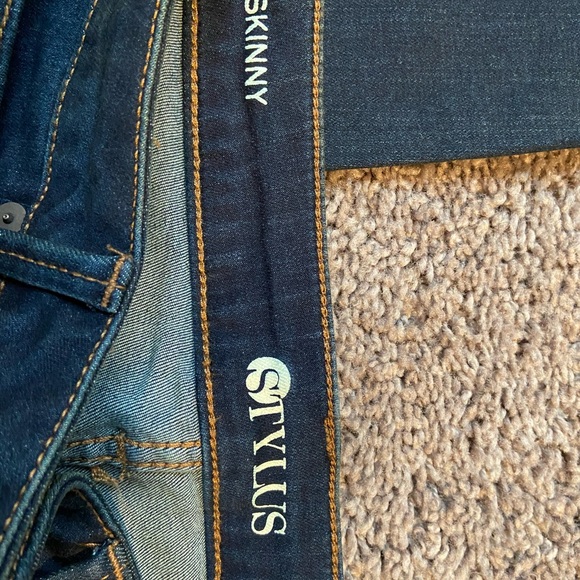 Jeans - Picture 2 of 4